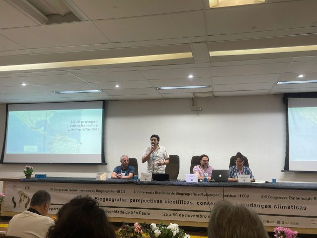 Dr. Francisco de la Barrera participó en el III Congresso Iberoamericano de Biogeografia, I Conferência Brasileira de Biogeografia e Mudanças Climáticas