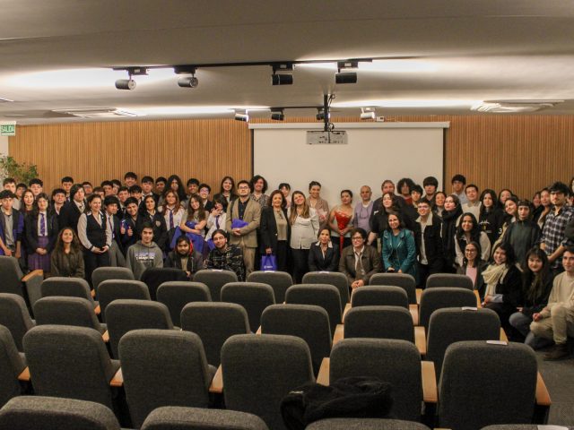 Grupo Eco-literario UdeC reunió a más de 150 estudiantes en torno al pensamiento ambiental de Gabriela Mistral