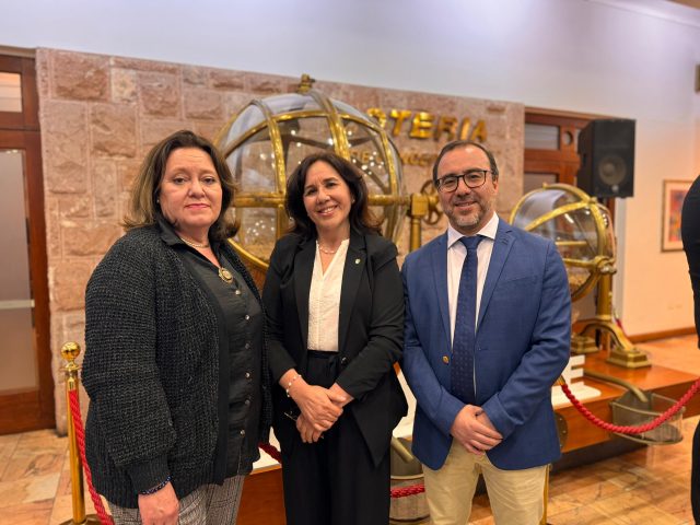 Dra. Gladys Vidal recibe el Premio Desiderio González Medina 2025